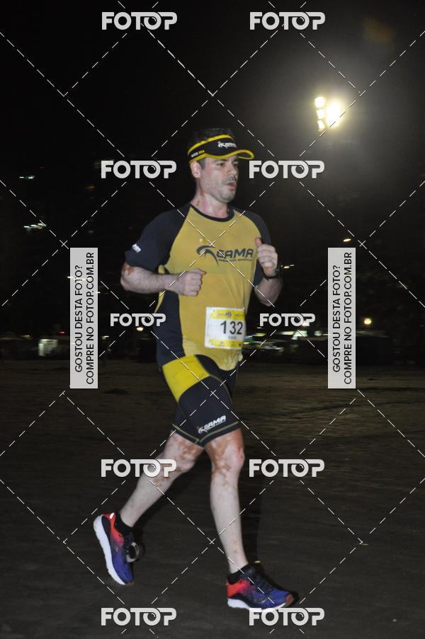 Buy your photos of the eventCircuito Jovem Pan Night Run - Etapa Santos on Fotop