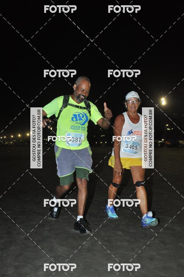 Buy your photos of the eventCircuito Jovem Pan Night Run - Etapa Santos on Fotop
