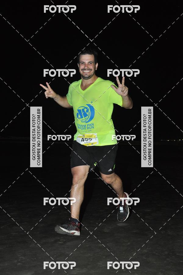 Buy your photos of the eventCircuito Jovem Pan Night Run - Etapa Santos on Fotop