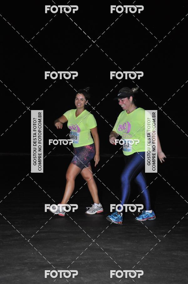 Buy your photos of the eventCircuito Jovem Pan Night Run - Etapa Santos on Fotop