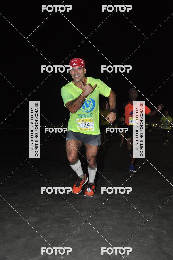 Buy your photos of the eventCircuito Jovem Pan Night Run - Etapa Santos on Fotop