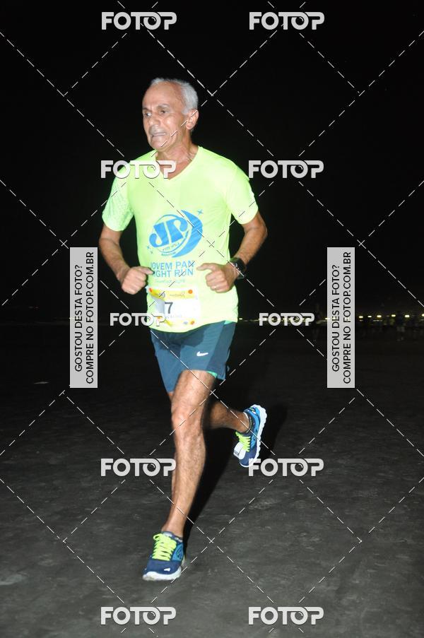 Buy your photos of the eventCircuito Jovem Pan Night Run - Etapa Santos on Fotop