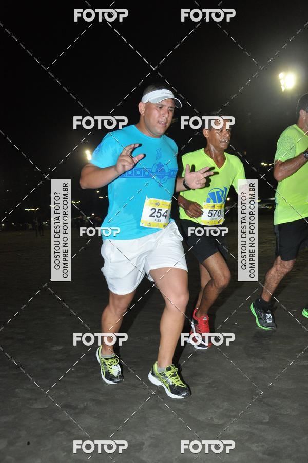 Buy your photos of the eventCircuito Jovem Pan Night Run - Etapa Santos on Fotop
