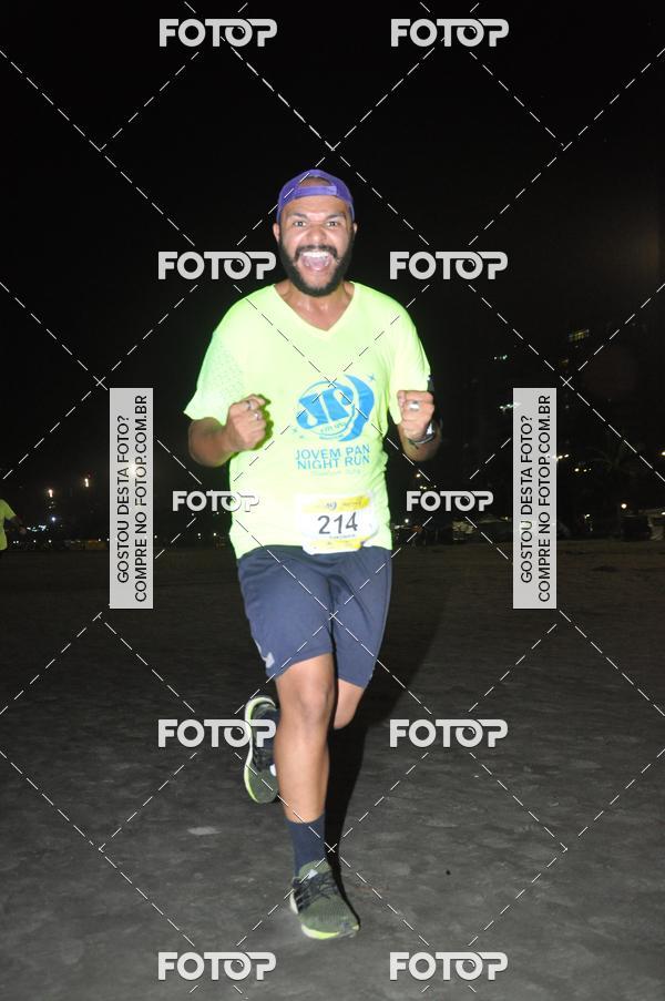 Buy your photos of the eventCircuito Jovem Pan Night Run - Etapa Santos on Fotop