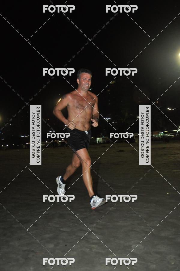 Buy your photos of the eventCircuito Jovem Pan Night Run - Etapa Santos on Fotop