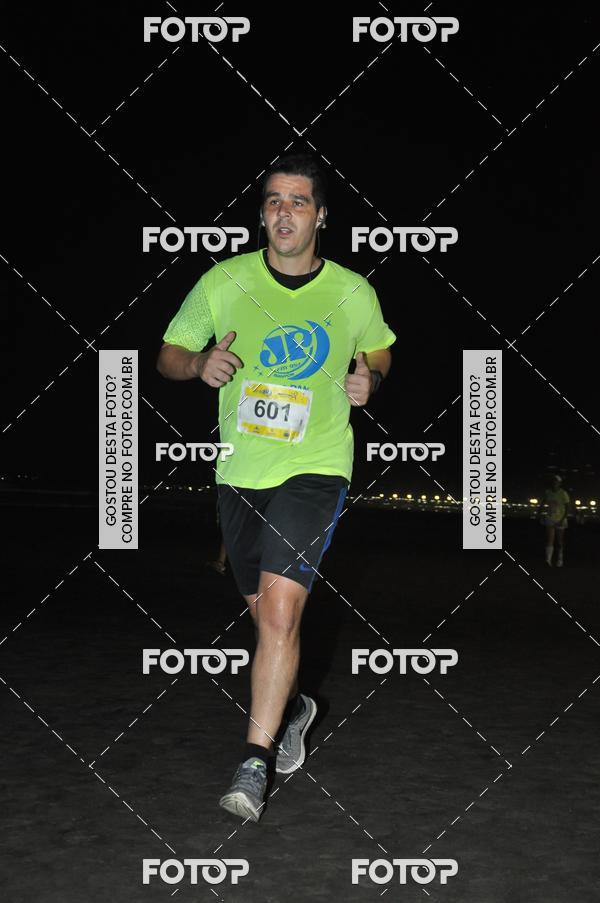 Buy your photos of the eventCircuito Jovem Pan Night Run - Etapa Santos on Fotop