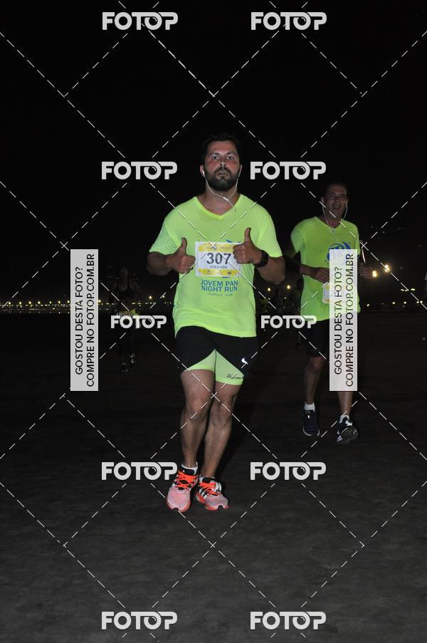 Buy your photos of the eventCircuito Jovem Pan Night Run - Etapa Santos on Fotop