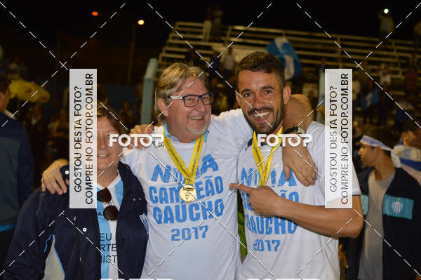 Buy your photos of the eventMax on Fotop