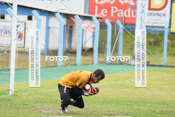 Buy your photos of the eventMax on Fotop