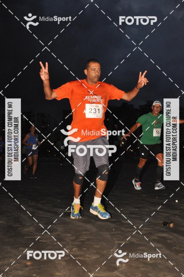 Buy your photos of the eventCorrida Noturna 5k Aniversario de So Vicente on Fotop