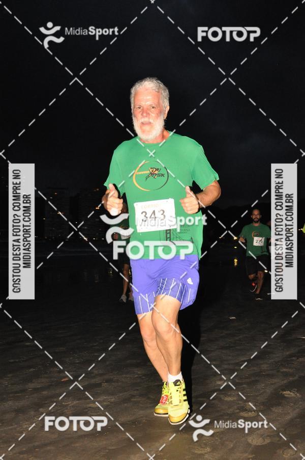 Achetez vos photos de l'vnementCorrida Noturna 5k Aniversario de So Vicente sur Fotop