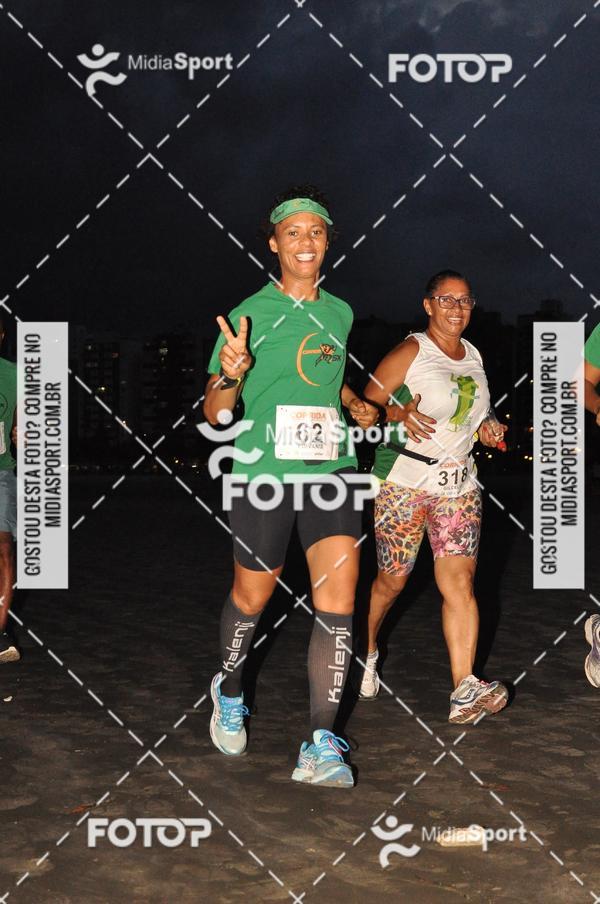 Achetez vos photos de l'vnementCorrida Noturna 5k Aniversario de So Vicente sur Fotop