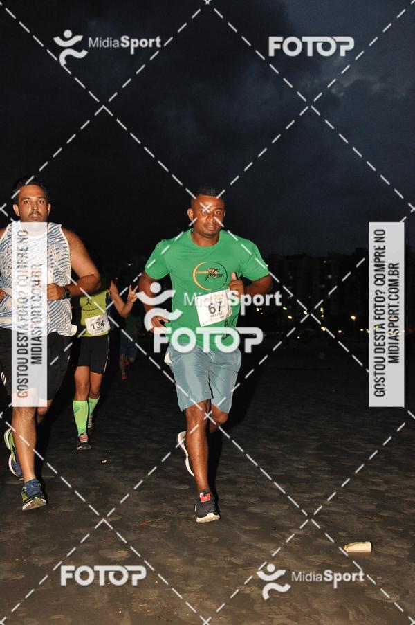 Achetez vos photos de l'vnementCorrida Noturna 5k Aniversario de So Vicente sur Fotop