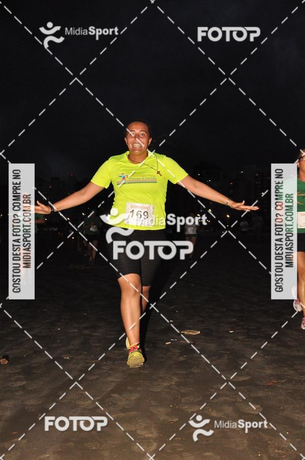 Achetez vos photos de l'vnementCorrida Noturna 5k Aniversario de So Vicente sur Fotop