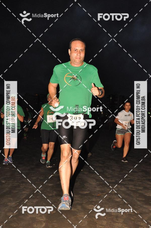 Achetez vos photos de l'vnementCorrida Noturna 5k Aniversario de So Vicente sur Fotop