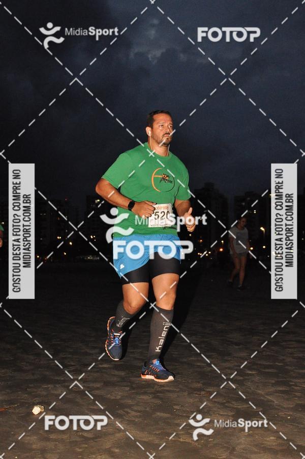 Achetez vos photos de l'vnementCorrida Noturna 5k Aniversario de So Vicente sur Fotop