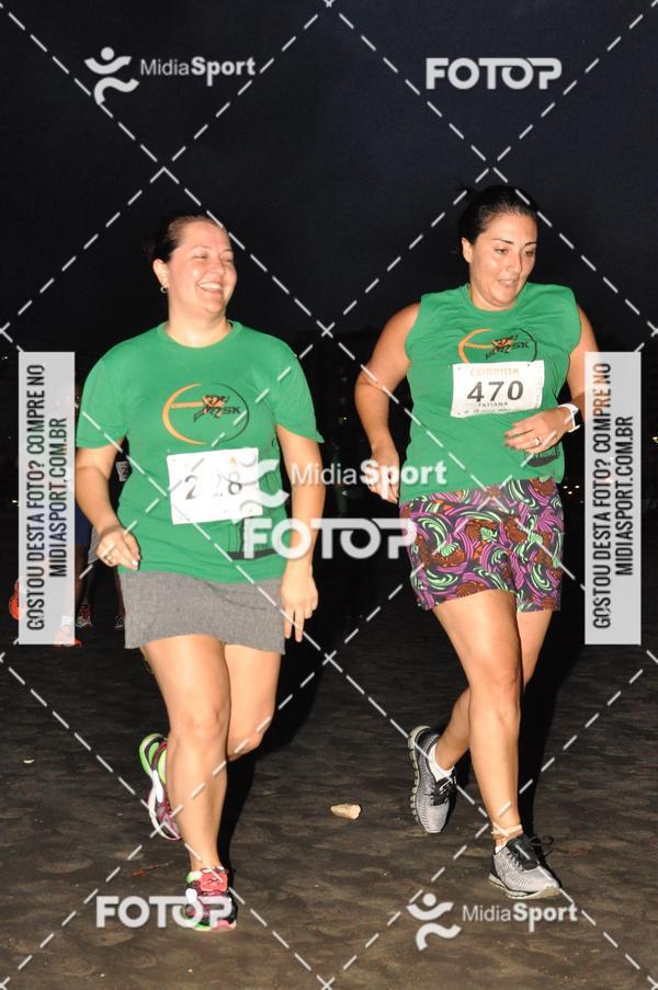 Achetez vos photos de l'vnementCorrida Noturna 5k Aniversario de So Vicente sur Fotop