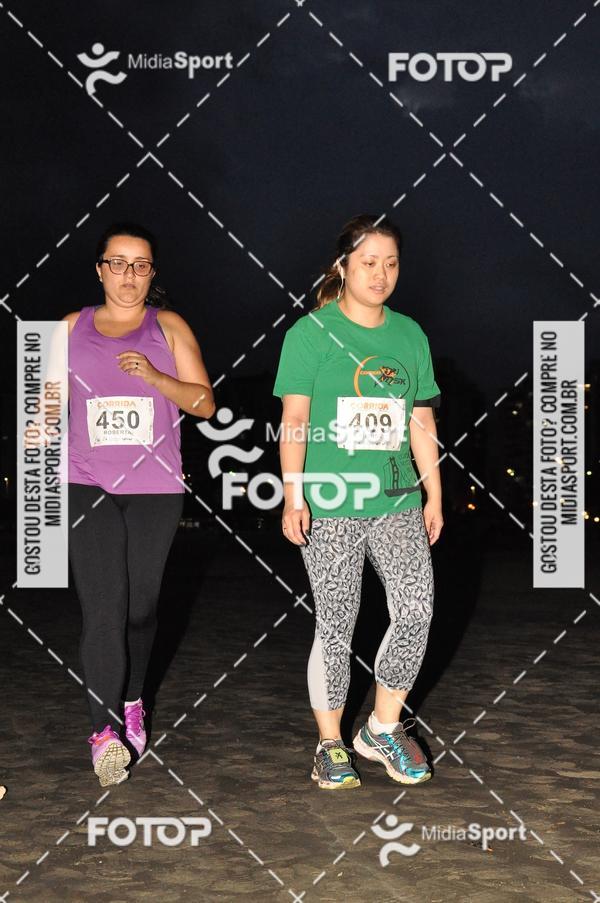 Compra tus fotos del eventoCorrida Noturna 5k Aniversario de So Vicente En Fotop