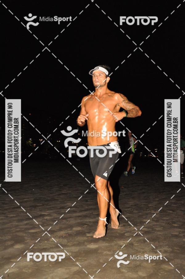 Achetez vos photos de l'vnementCorrida Noturna 5k Aniversario de So Vicente sur Fotop