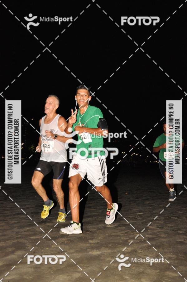 Achetez vos photos de l'vnementCorrida Noturna 5k Aniversario de So Vicente sur Fotop