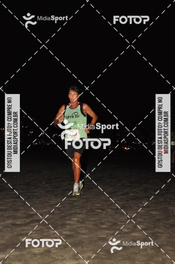 Achetez vos photos de l'vnementCorrida Noturna 5k Aniversario de So Vicente sur Fotop