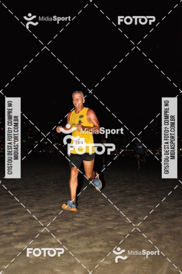 Achetez vos photos de l'vnementCorrida Noturna 5k Aniversario de So Vicente sur Fotop