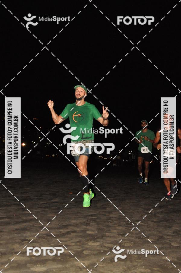 Achetez vos photos de l'vnementCorrida Noturna 5k Aniversario de So Vicente sur Fotop