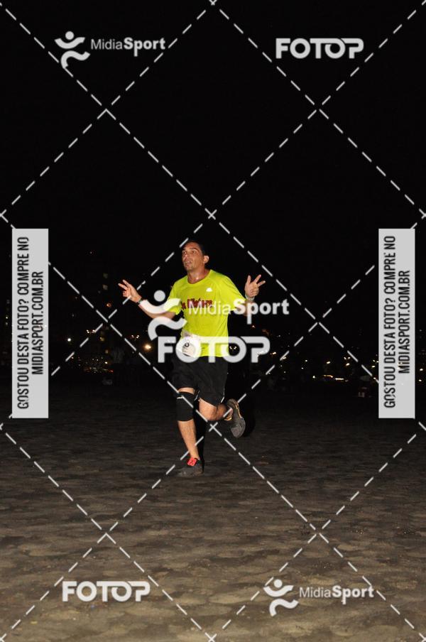 Achetez vos photos de l'vnementCorrida Noturna 5k Aniversario de So Vicente sur Fotop