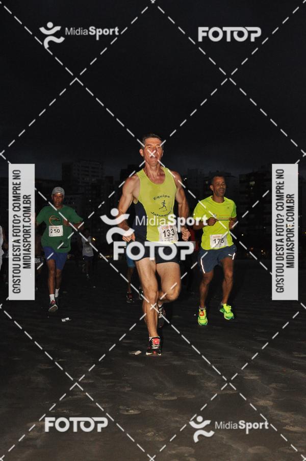 Buy your photos of the eventCorrida Noturna 5k Aniversario de So Vicente on Fotop