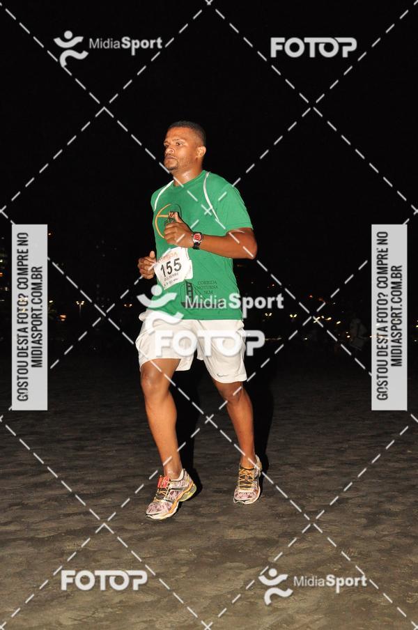Achetez vos photos de l'vnementCorrida Noturna 5k Aniversario de So Vicente sur Fotop