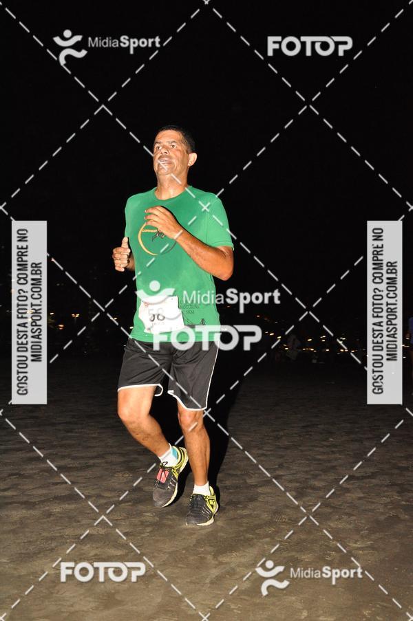Achetez vos photos de l'vnementCorrida Noturna 5k Aniversario de So Vicente sur Fotop