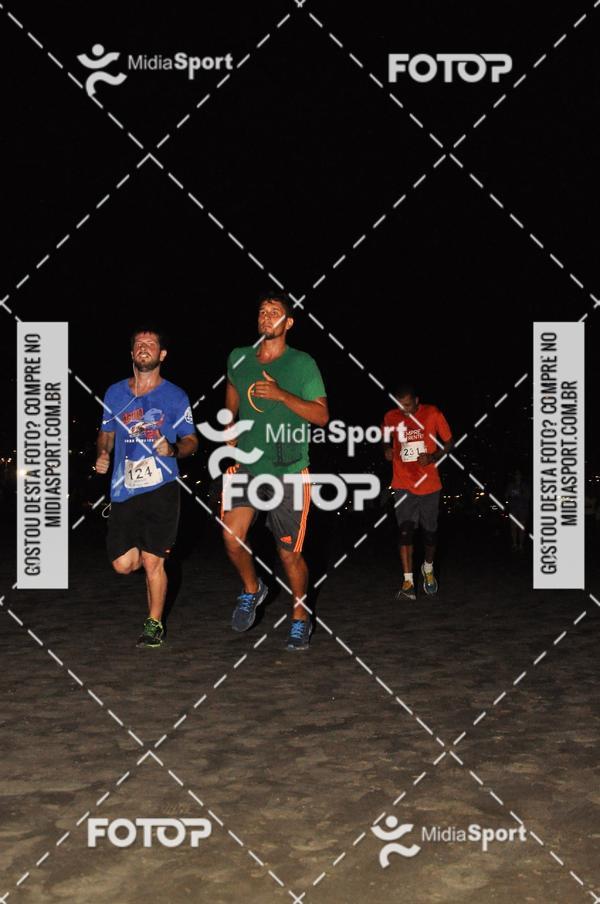 Achetez vos photos de l'vnementCorrida Noturna 5k Aniversario de So Vicente sur Fotop