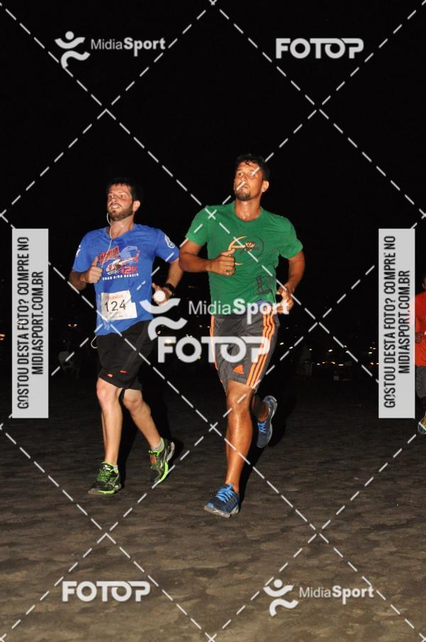 Achetez vos photos de l'vnementCorrida Noturna 5k Aniversario de So Vicente sur Fotop