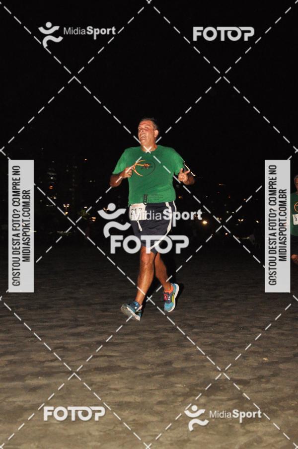 Achetez vos photos de l'vnementCorrida Noturna 5k Aniversario de So Vicente sur Fotop