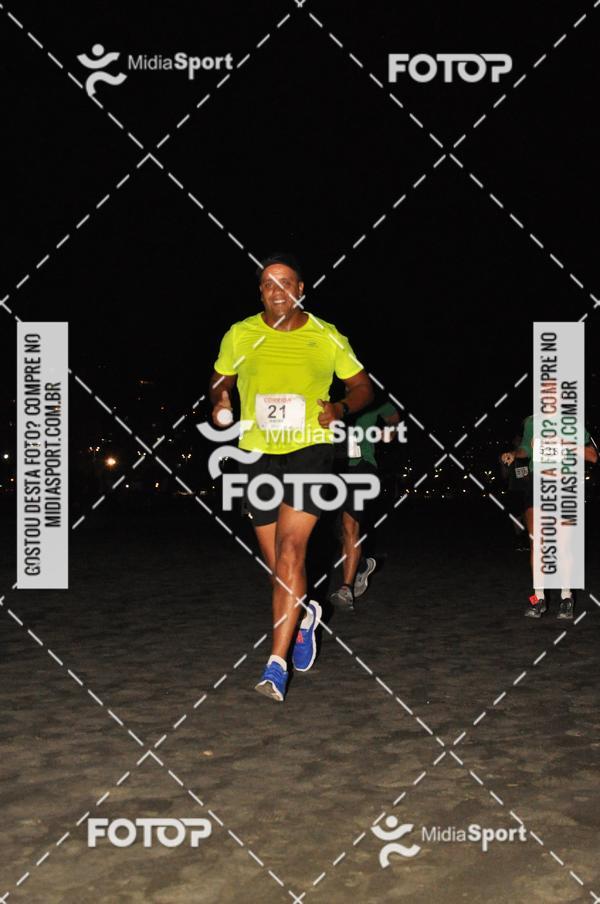 Achetez vos photos de l'vnementCorrida Noturna 5k Aniversario de So Vicente sur Fotop