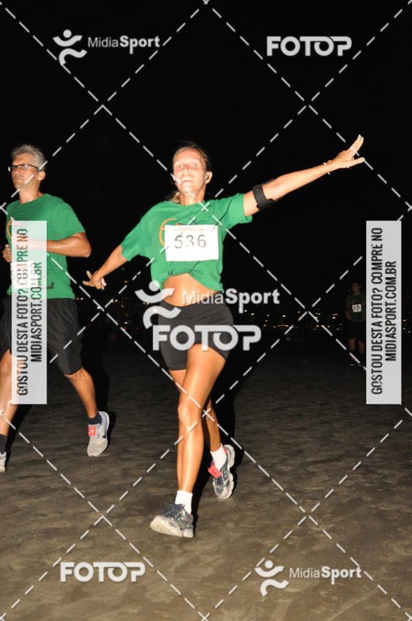 Achetez vos photos de l'vnementCorrida Noturna 5k Aniversario de So Vicente sur Fotop