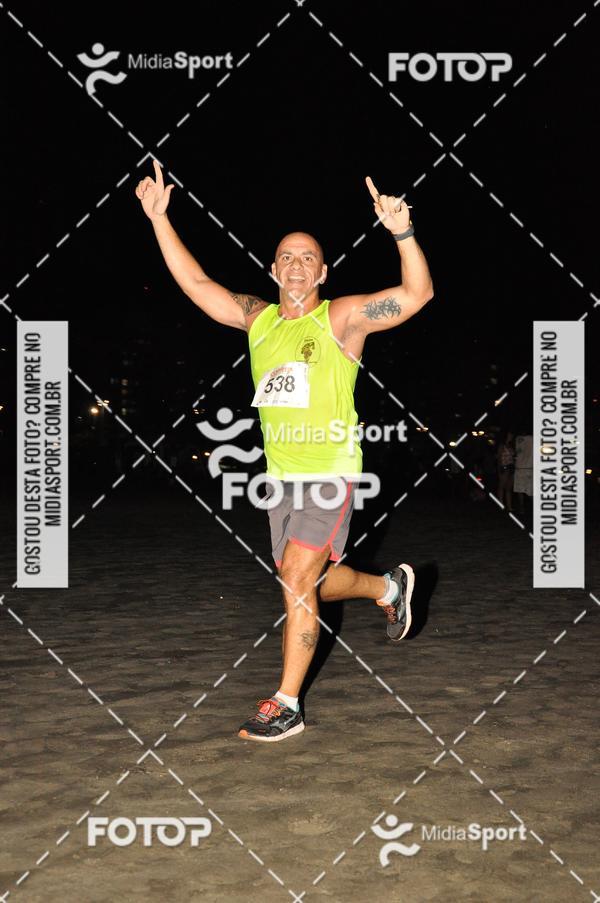 Compra tus fotos del eventoCorrida Noturna 5k Aniversario de So Vicente En Fotop
