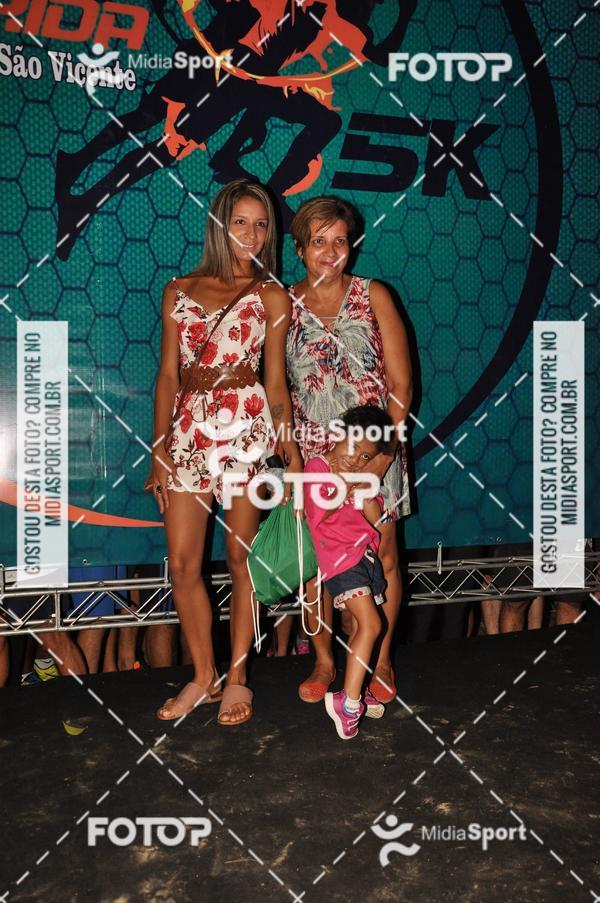 Compra tus fotos del eventoCorrida Noturna 5k Aniversario de So Vicente En Fotop