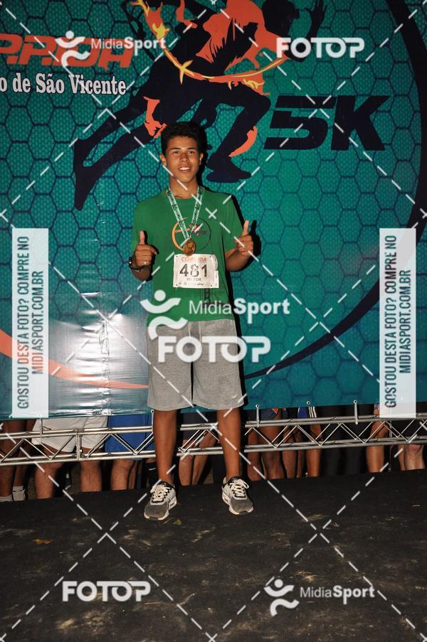Compra tus fotos del eventoCorrida Noturna 5k Aniversario de So Vicente En Fotop