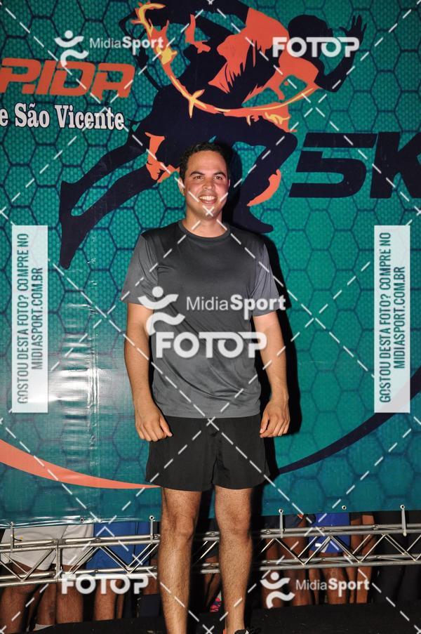 Compra tus fotos del eventoCorrida Noturna 5k Aniversario de So Vicente En Fotop