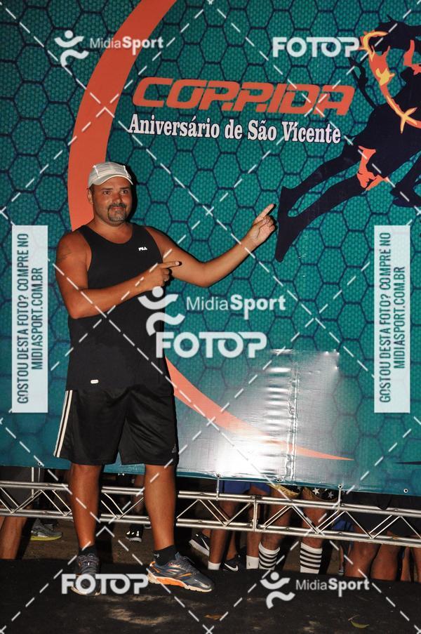 Compra tus fotos del eventoCorrida Noturna 5k Aniversario de So Vicente En Fotop