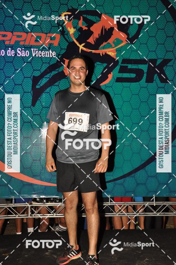 Compra tus fotos del eventoCorrida Noturna 5k Aniversario de So Vicente En Fotop