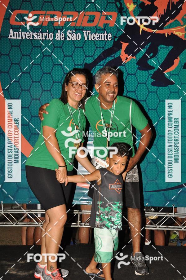 Compra tus fotos del eventoCorrida Noturna 5k Aniversario de So Vicente En Fotop