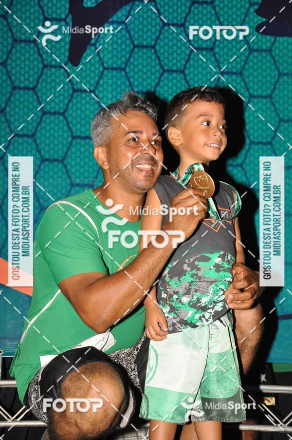 Compra tus fotos del eventoCorrida Noturna 5k Aniversario de So Vicente En Fotop