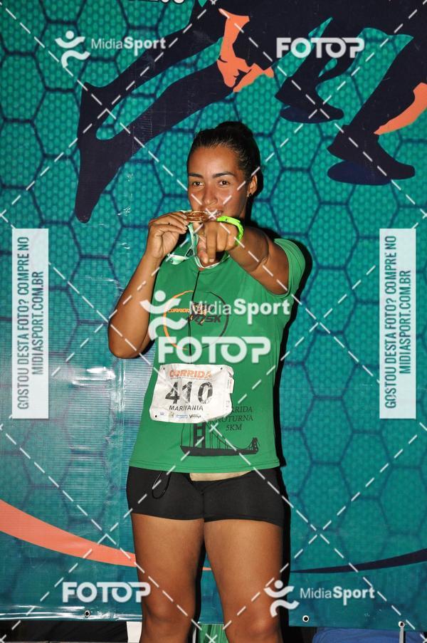 Compra tus fotos del eventoCorrida Noturna 5k Aniversario de So Vicente En Fotop