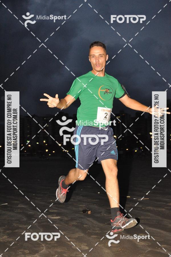 Compra tus fotos del eventoCorrida Noturna 5k Aniversario de So Vicente En Fotop