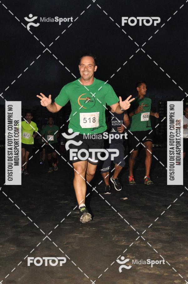Compra tus fotos del eventoCorrida Noturna 5k Aniversario de So Vicente En Fotop