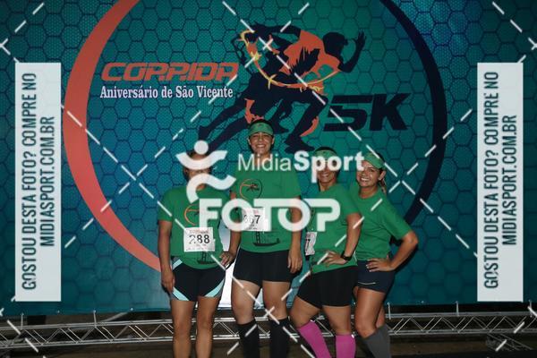 Compra tus fotos del eventoCorrida Noturna 5k Aniversario de So Vicente En Fotop