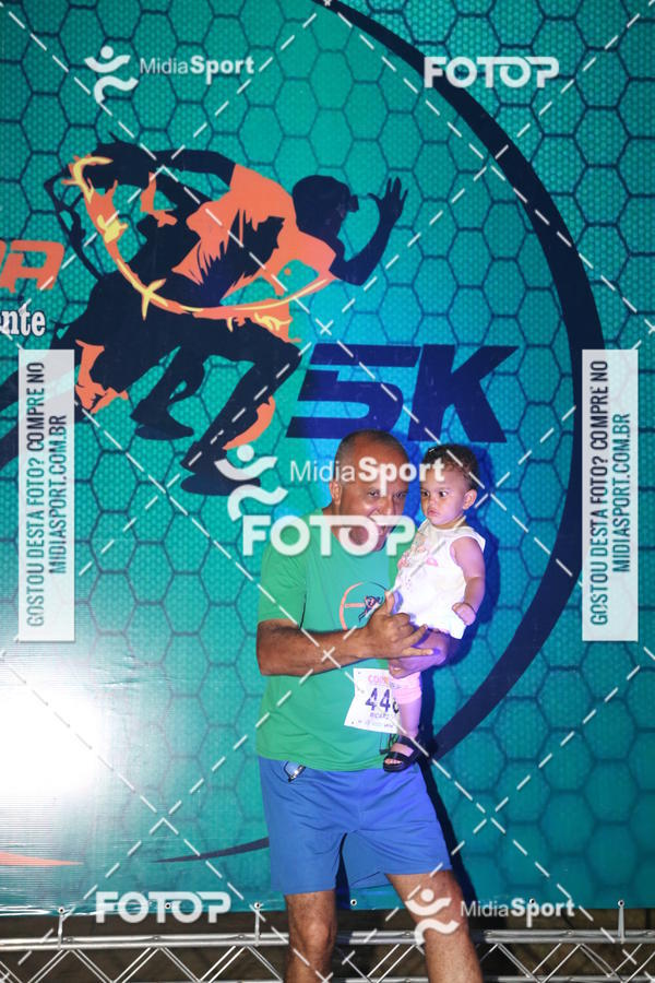 Compra tus fotos del eventoCorrida Noturna 5k Aniversario de So Vicente En Fotop