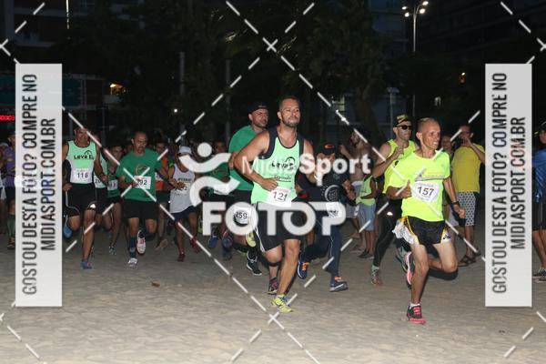 Compra tus fotos del eventoCorrida Noturna 5k Aniversario de So Vicente En Fotop